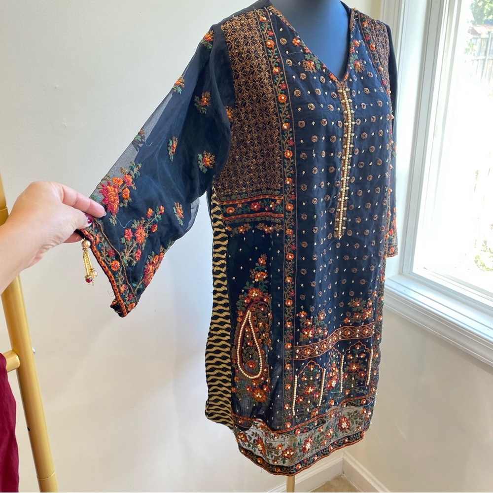 Floral Embroidered Tunic Kurta